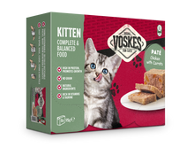 Voskes Pate Kitten Kip en Wortelen nat kattenvoer 8 x 95 g verpakking voorkant